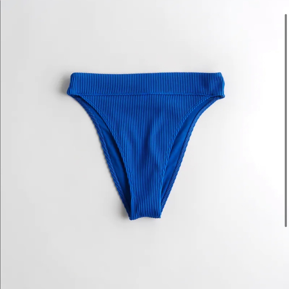 High waist cheeky bikini bottoms!!